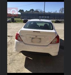 نيسان فيرسا